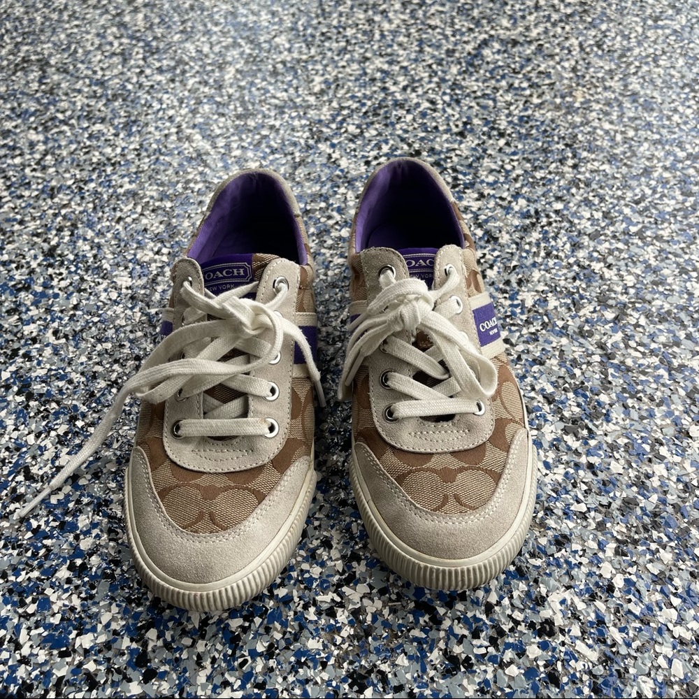 SOLD✅✅  Coach NewYork Women's Lowline Signature Sneakers Size 8